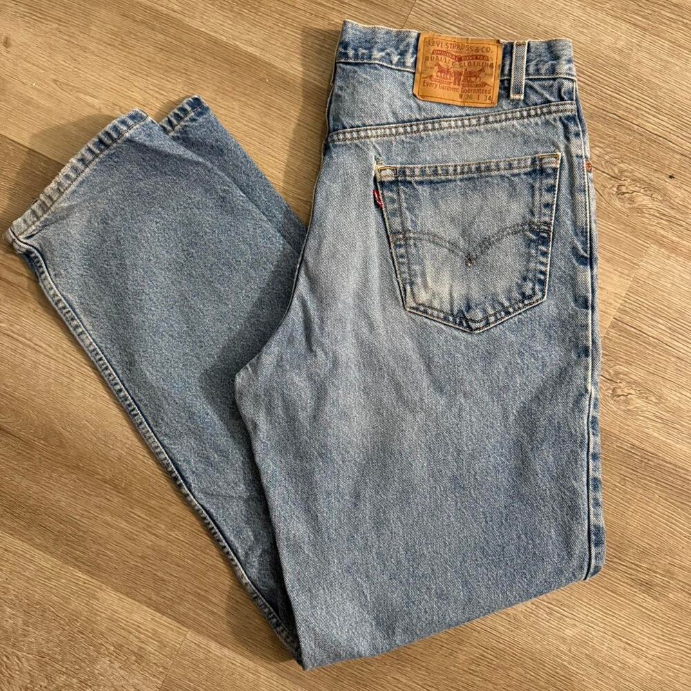 Vintage levis 550 relaxed fit Jeans light wash